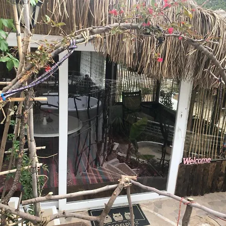Begonvilla Bungalows Μούγκλα